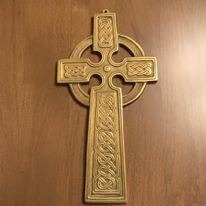 EUC Celtic Cross - Gold Colored Metal 11 Inches
